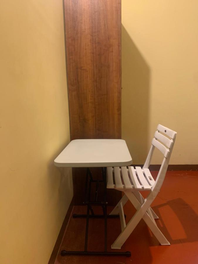 שילונג Cafe Sola Bnb מראה חיצוני תמונה