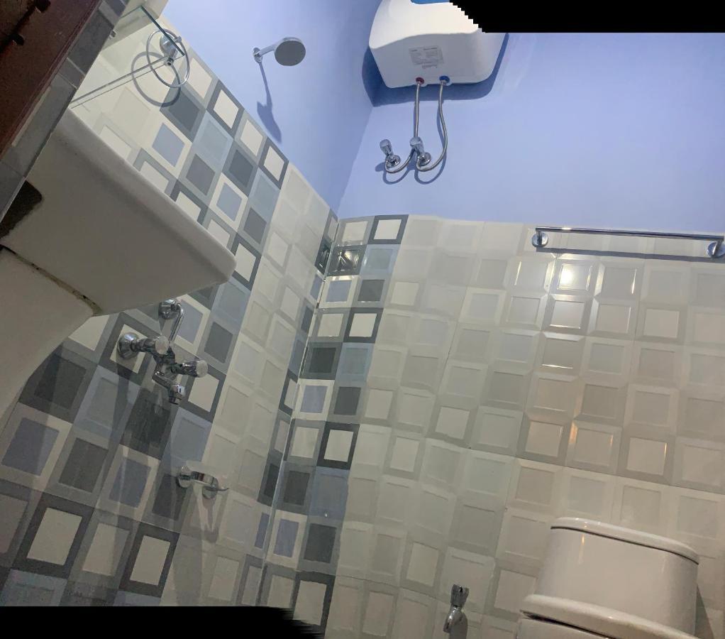 שילונג Cafe Sola Bnb מראה חיצוני תמונה