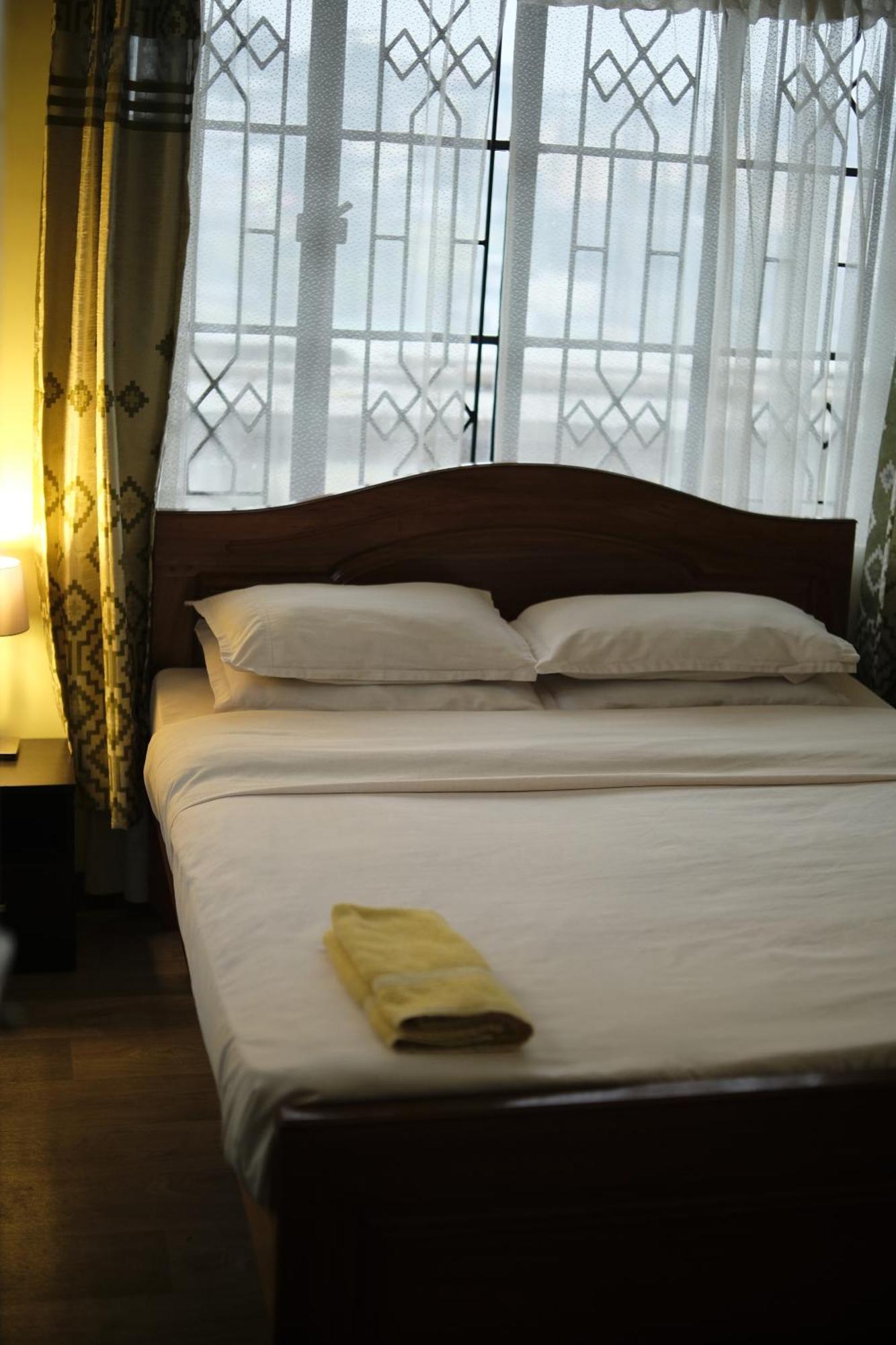 שילונג Cafe Sola Bnb מראה חיצוני תמונה