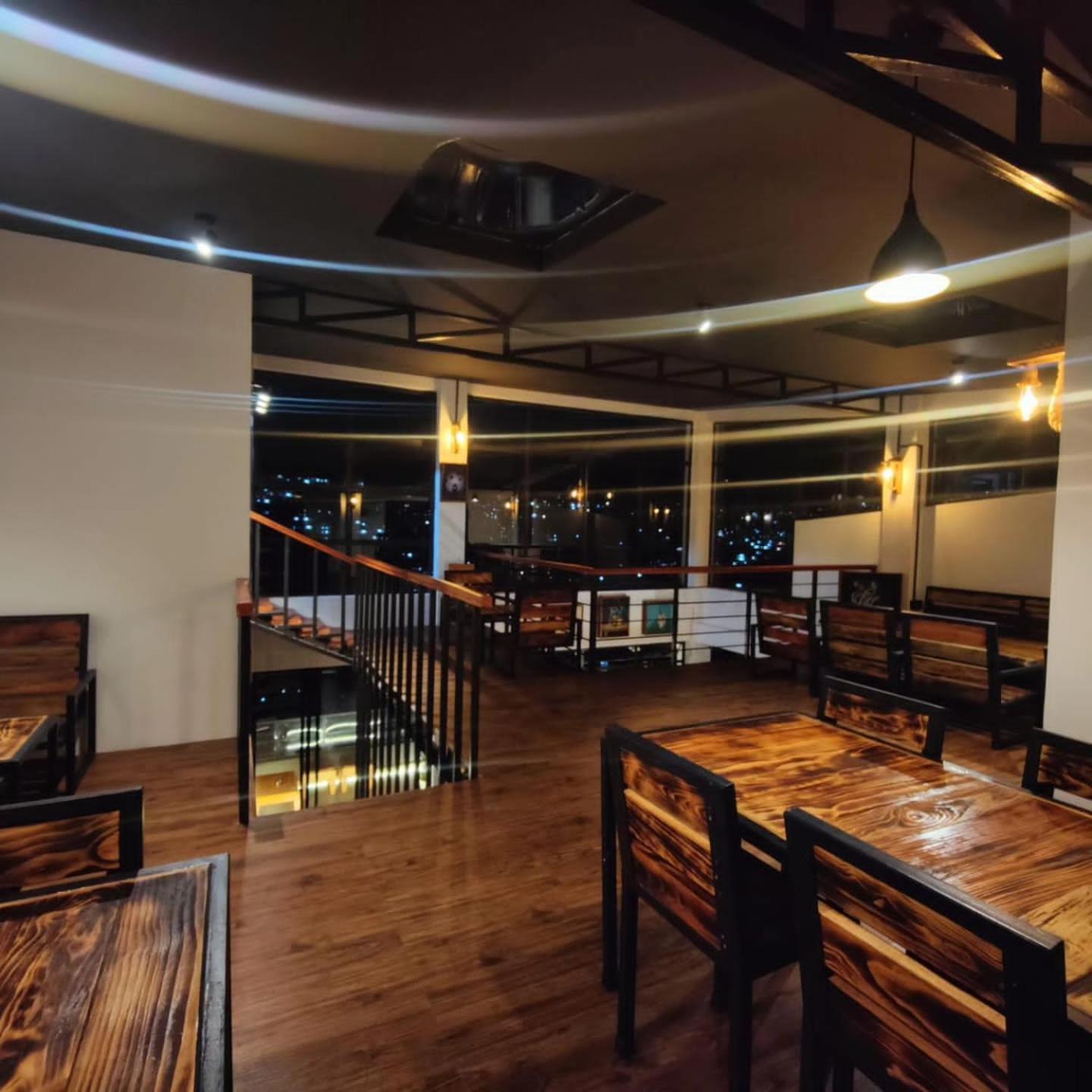 שילונג Cafe Sola Bnb מראה חיצוני תמונה