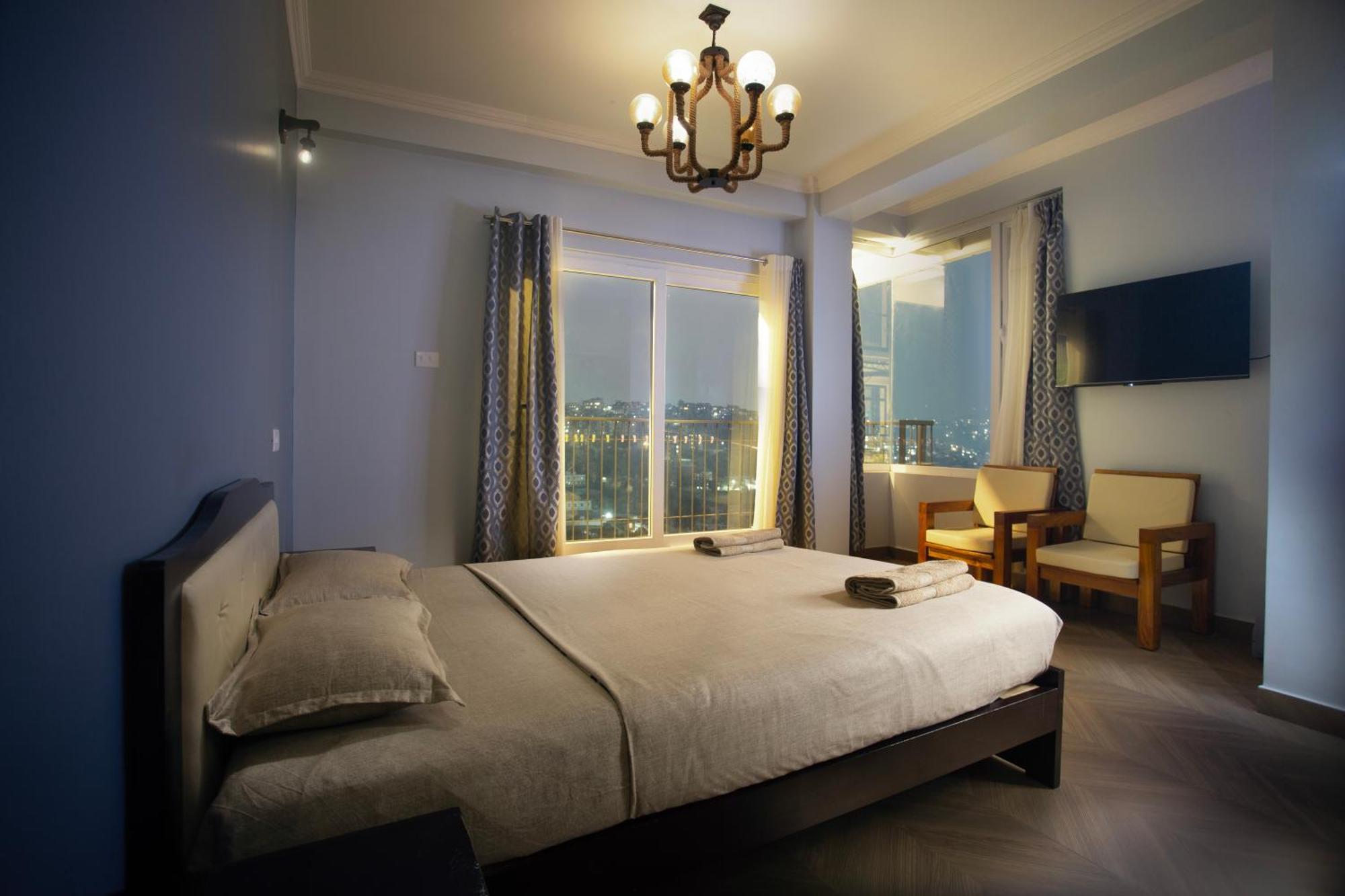 שילונג Cafe Sola Bnb מראה חיצוני תמונה